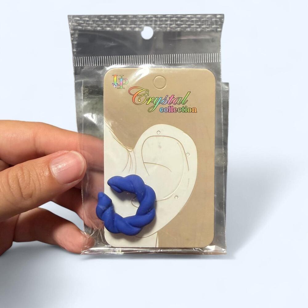 Blue plastic ear cuff earcuff - Picture 2 of 2